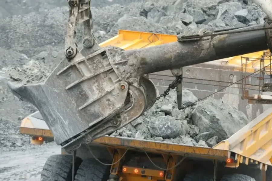 What To Expect When You Hire Demolition Services For Junk Removal in Woonsocket, RI